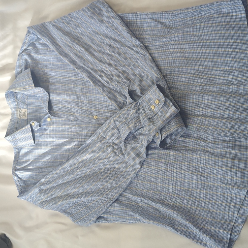 EUC BROOKS BROTHERS REGENT